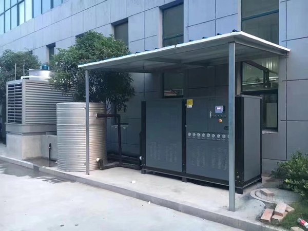 水冷冷水機組.jpg
