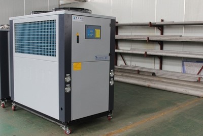 冷水機.jpg